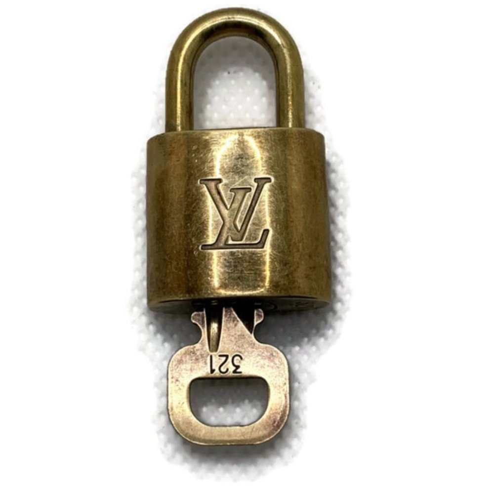 Authentic Louis Vuitton Lock and Key set #321